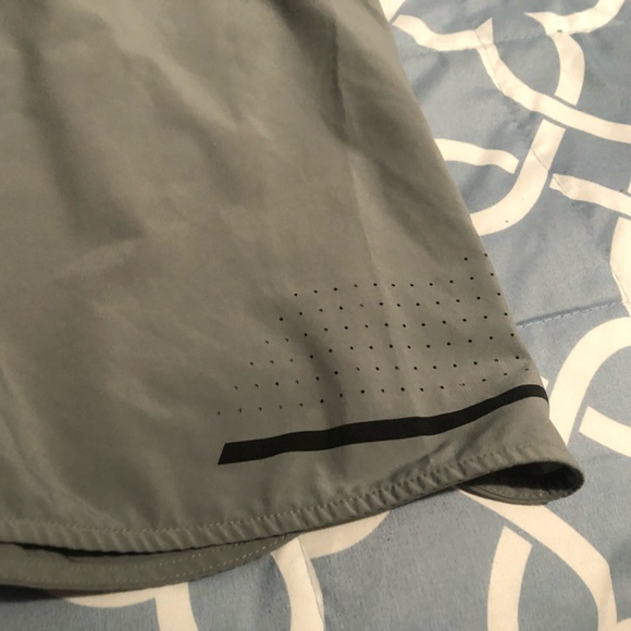 WOMENS medium gray basketball shorts - Picture 2 of 10